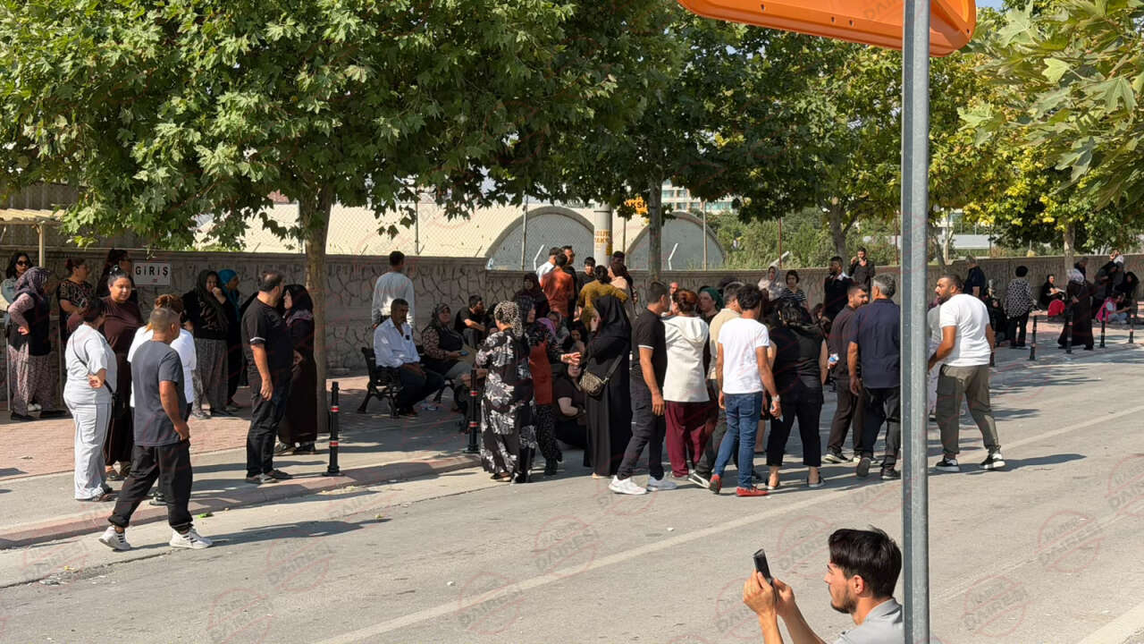 Konya’da cezaevi önünde bekleyiş sürüyor! “İsyan çıktı” iddiası yalanlandı 8
